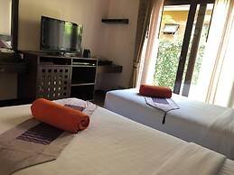 Kanok Buri Resort