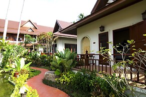 Kanok Buri Resort