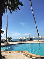 Kanok Buri Resort