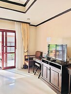 Kanok Buri Resort