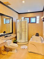 Kanok Buri Resort