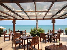 Kanok Buri Resort