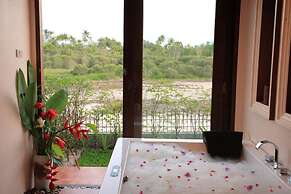 Kanok Buri Resort