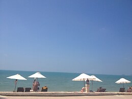 Kanok Buri Resort