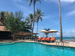 Kanok Buri Resort