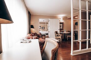 Suites del Bosque Hotel