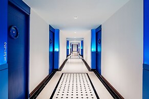 Blue Cabin Hotel (Formerly A-ONE New Wing Hotel)