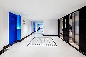 Blue Cabin Hotel (Formerly A-ONE New Wing Hotel)