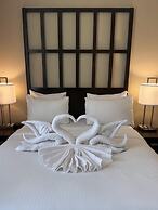 The Oswego Hotel