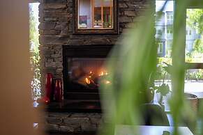 The Oswego Hotel