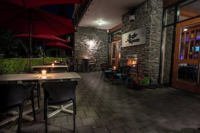 The Oswego Hotel