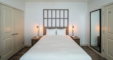 The Oswego Hotel