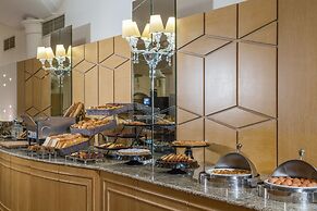 Porto Palace Hotel