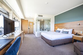 Nightelier Devonport Gateway Hotel