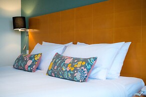 Nightelier Devonport Gateway Hotel