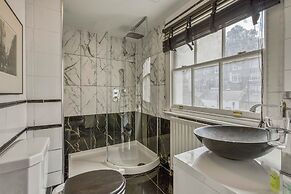Opulence Boutique Hotel