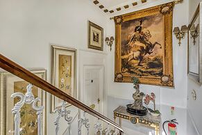 Opulence Boutique Hotel