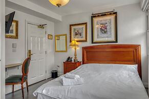 Opulence Boutique Hotel