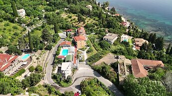 Andromaches Holiday Apartments