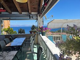 Andromaches Holiday Apartments