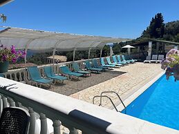 Andromaches Holiday Apartments