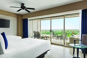 Seadust Cancún Beach Resort  All Inclusive