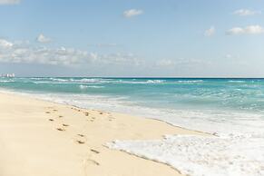 Seadust Cancún Beach Resort  All Inclusive