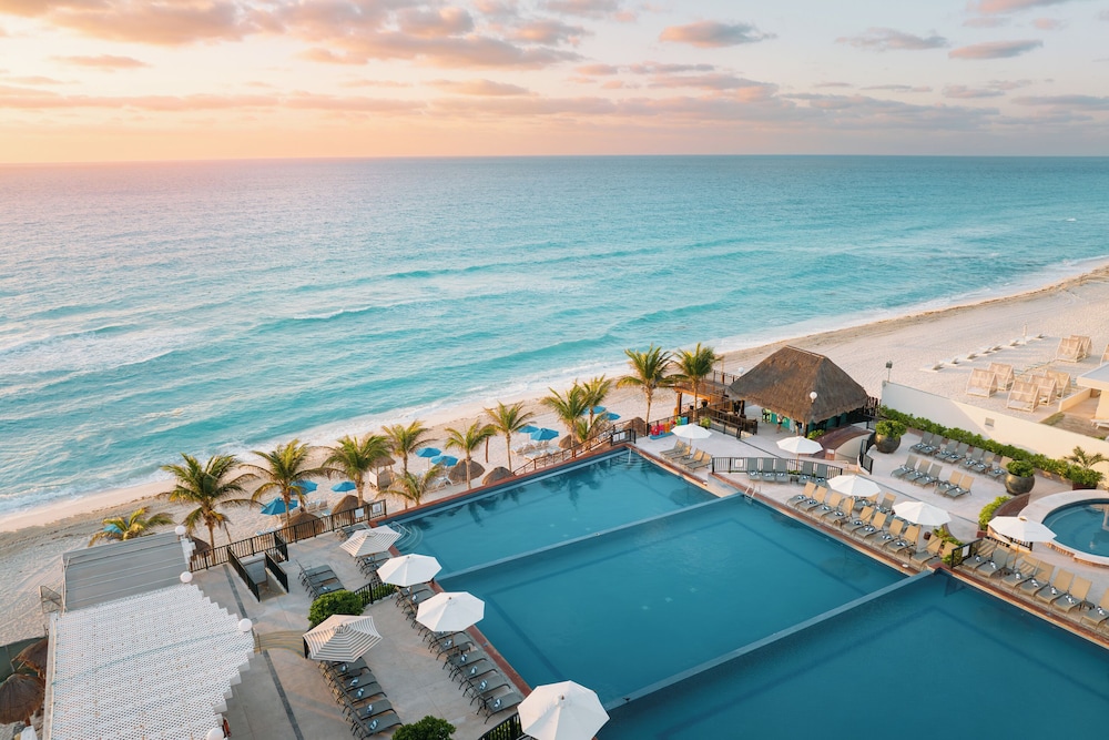 Seadust Cancún Beach Resort  All Inclusive