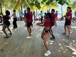 Henry Morgan Resort - All Inclusive