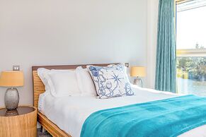 Captains Club Hotel