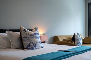 Captains Club Hotel