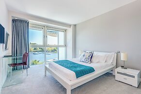 Captains Club Hotel