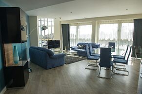 Captains Club Hotel