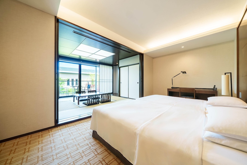 Hyatt Regency Hakone Resort and Spa