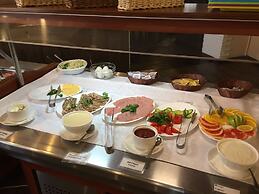 Annushka Hotel