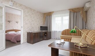 Annushka Hotel