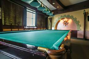 Annushka Hotel