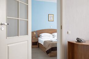 Annushka Hotel