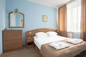 Annushka Hotel