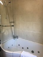 Normanton Park Hotel, BW Signature Collection