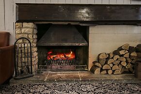 Normanton Park Hotel, BW Signature Collection