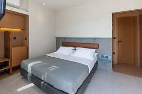 Evripides Hotel