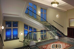 Art Deco Imperial Hotel