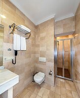 Nil Hotel