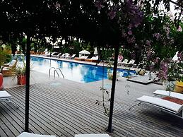 Hotel Les Rotes