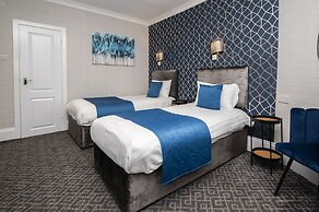 Mentone Hotel
