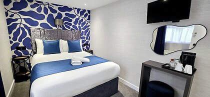 Mentone Hotel