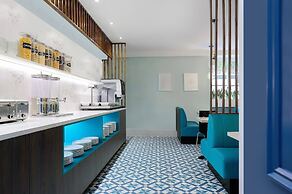 Mentone Hotel