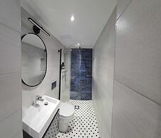 Mentone Hotel