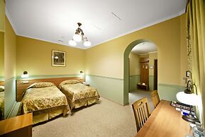 Frapolli Hotel